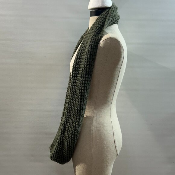 Green Knitted Infinity Scarf - Picture 3 of 3